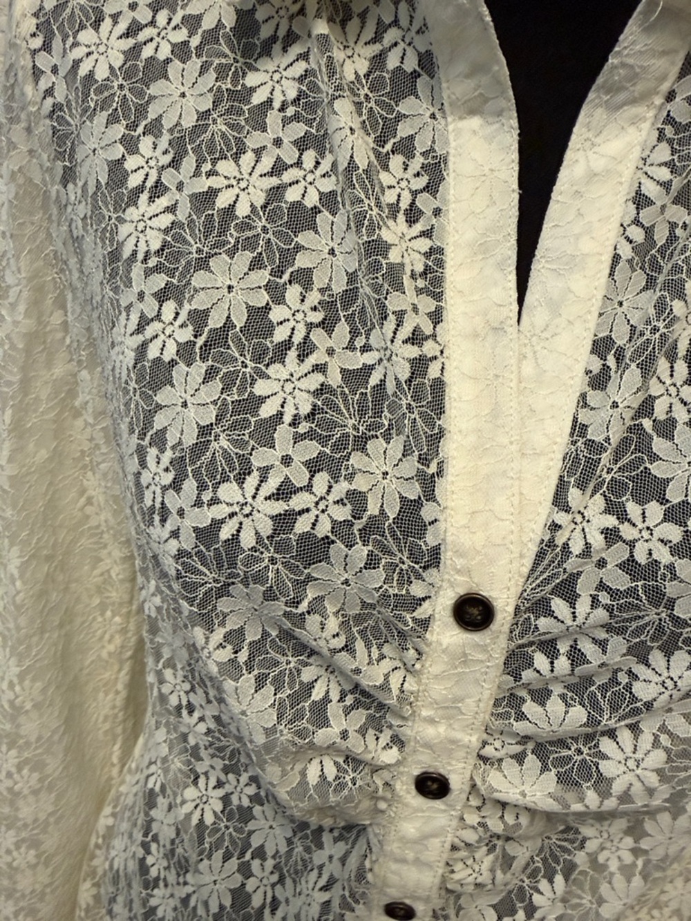 Willow & root Women's Ivory Lace Button-Front Blouse - L - Picture 2 of 9